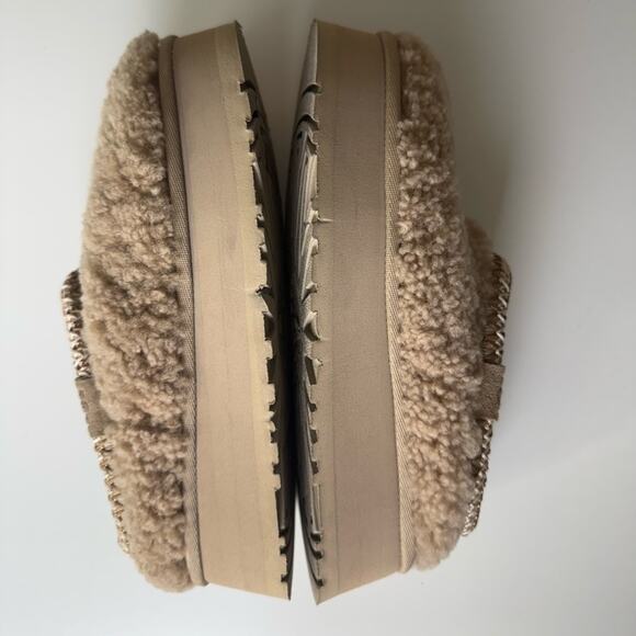 Ugg Maxi Curly Tazz Platform Slippers in Sand 6 - Picture 4 of 13